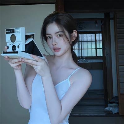 寒枝雀静